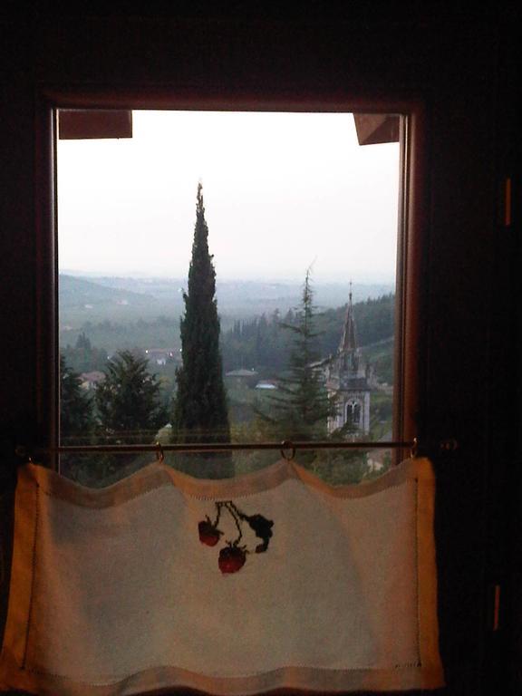 לינה וארוחת בוקר Mezzane di Sotto Olivella מראה חיצוני תמונה